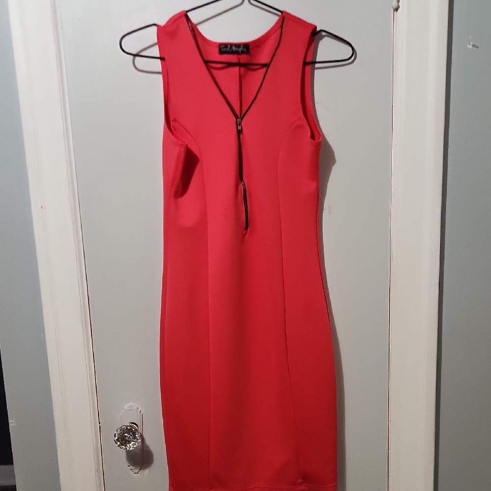 Elegant Red Sleeveless Dress